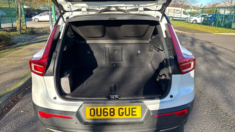 Volvo Xc40 2.0 T4 R DESIGN Pro 5dr AWD Geartronic Petrol Estate